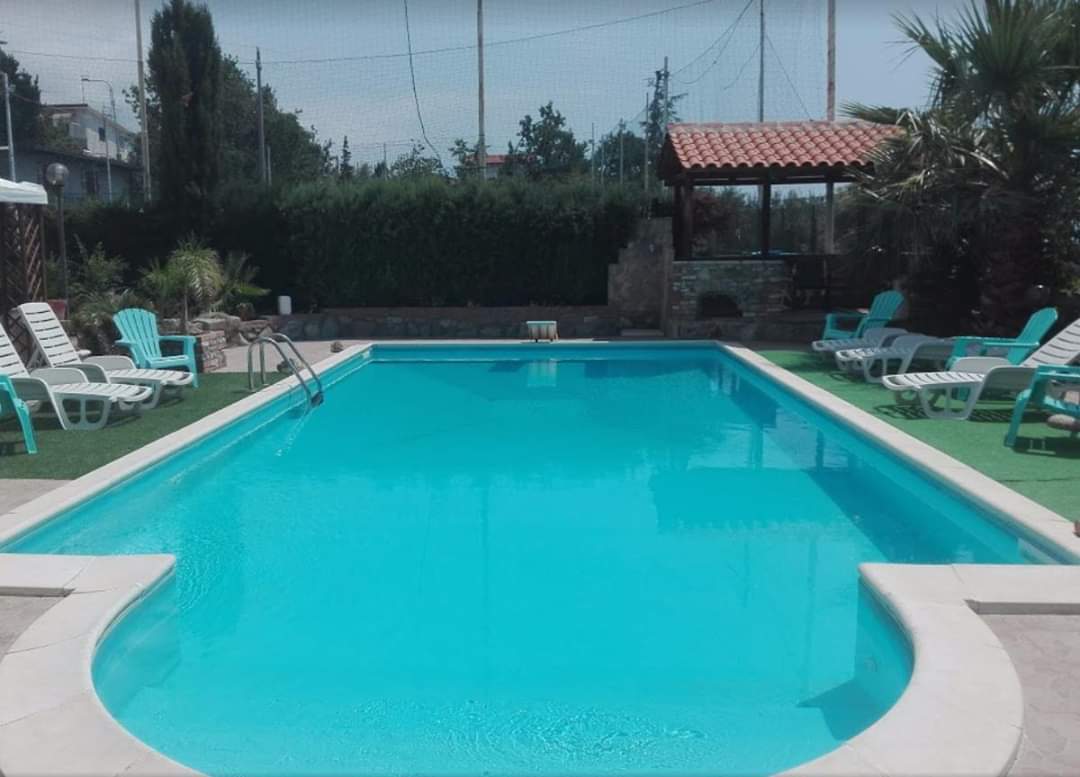 Piscina - foto 1